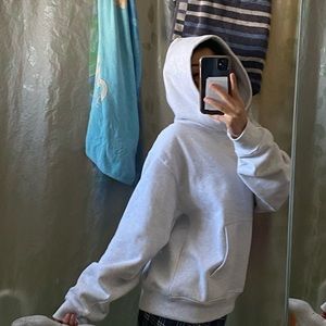 Meet your Posher, Iva